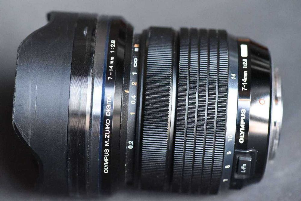 Lente Olympus Zuiko  7-14 1:2.8 Pro