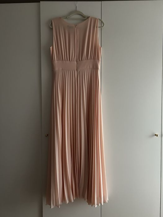 Piękna  okazjonalna sukienka pudrowy róż