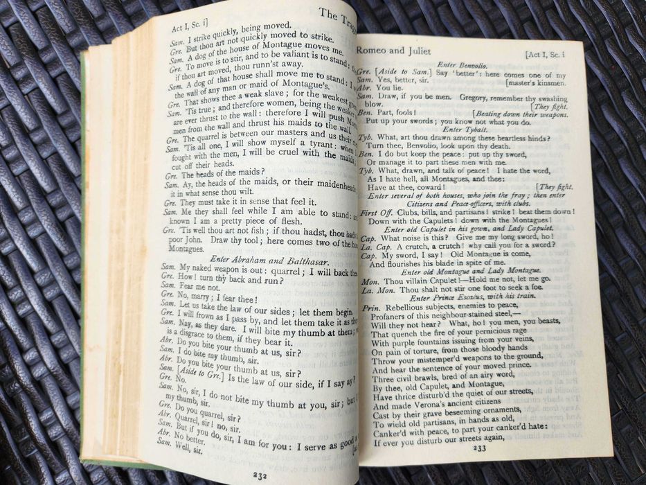 William Shakespeare-2 Livros Tragédias e Comédias