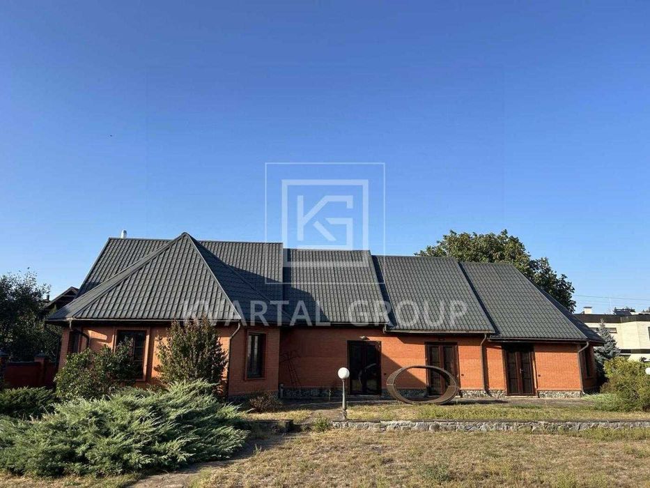 Розкішна преміальна резиденція з басейном та сауною в Дмитрівці