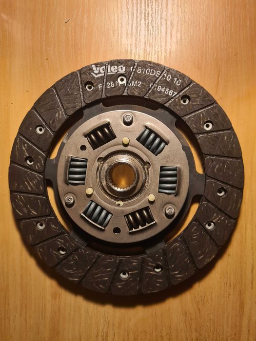 Диск зчеплення для МКПП Valeo Mitsubishi Space Star 1,6
