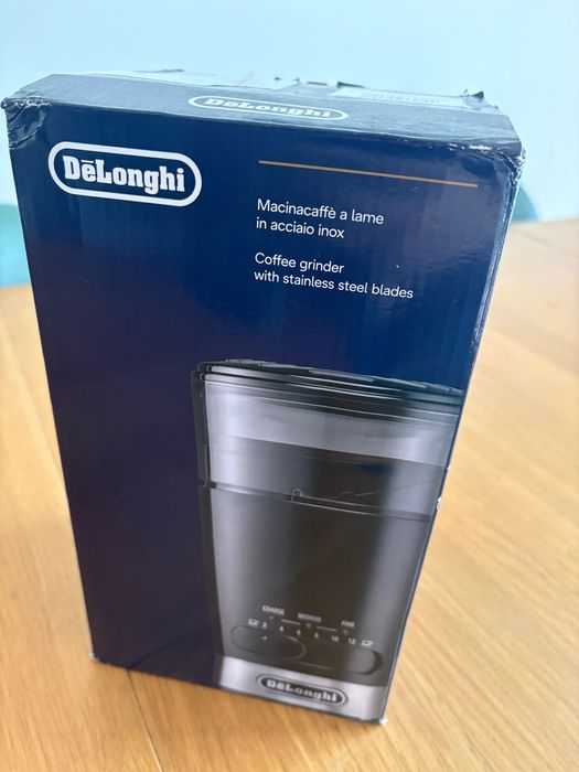 Moinho de café eléctrico DELONGHI KG210 Novo