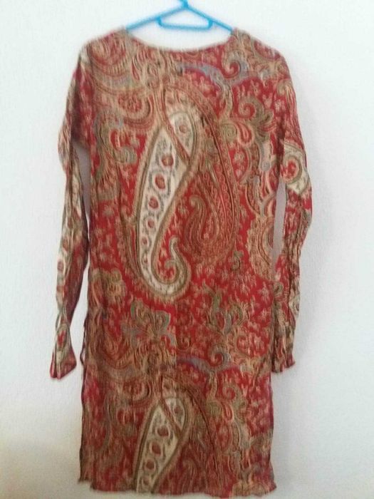 Vestidos e Blusas, Impecáveis desde 2,5 euros
