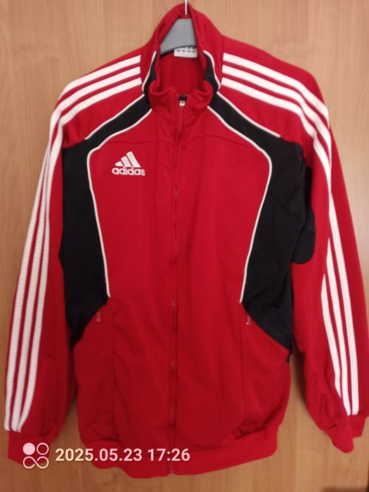 Używana bluza Adidas.