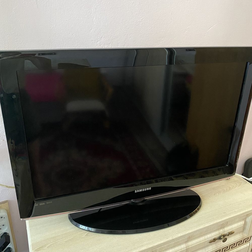 Телевізор Samsung діагоналю 32" (81см) ідеальний стан: 3 250 грн ...