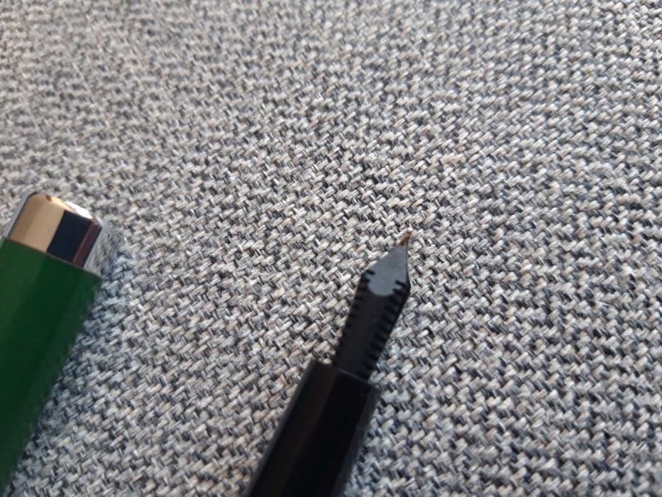 Caneta de tinta permanente