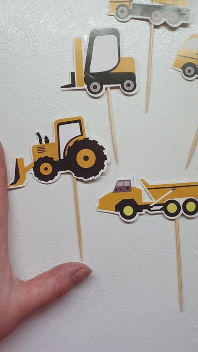 Топперы на торт Строительная техника4года