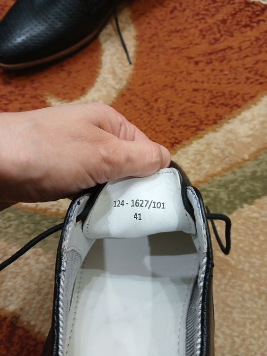 Нові чоловічі туфлі