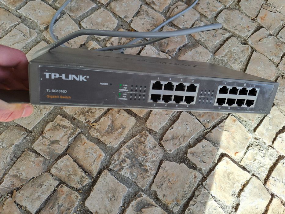 Switch Gibabit 16 portas64740216138497120