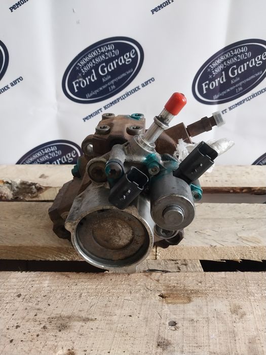 Паливний насос 2.2D RWD FB3Q9B395BA задній привід форд транзит Siemens