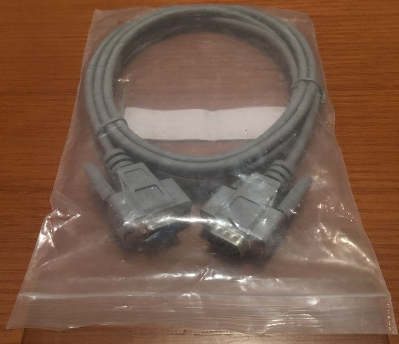 Cabo série MGE para UPS