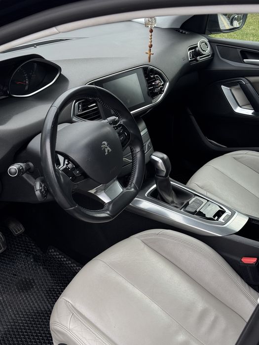 Peugeot 308 SW 2015