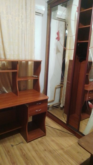 здається кімната без хазяїв,метро Вирлиця