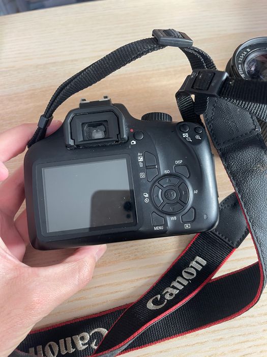 Canon 4000D DSLR + Objetiva + Carregador – Pronta a Usar!