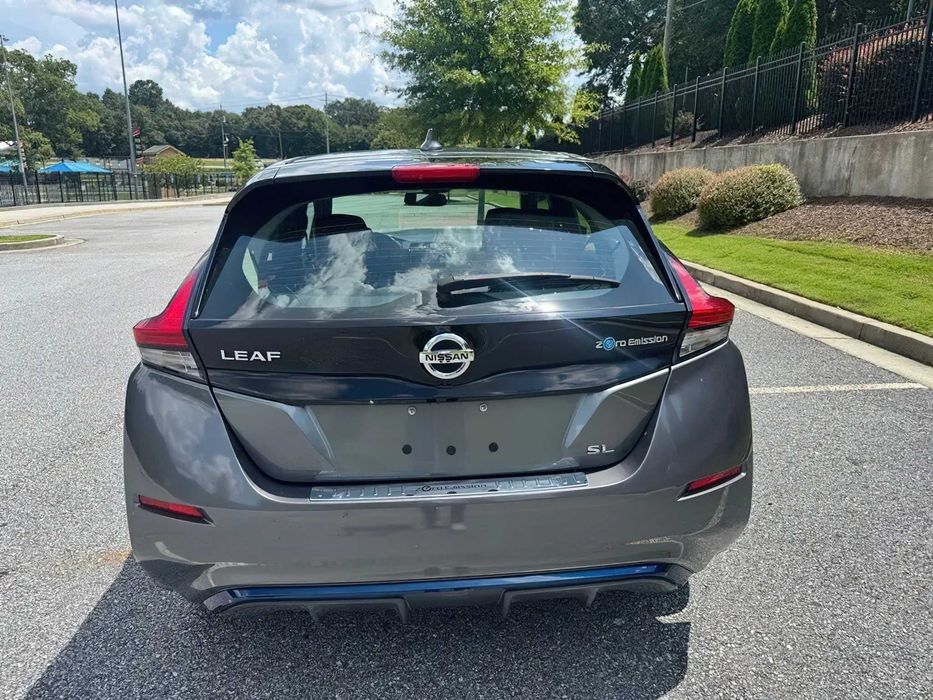 Nissan LEAF SL      2018