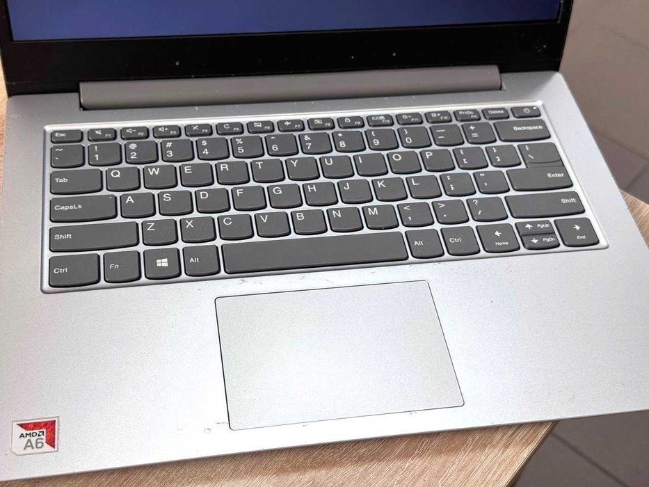 Lenovo IdeaPad Slim 1-14AST-05 14" • AMD • 4GB RAM • 64GB eMMC • Windows 10Pro