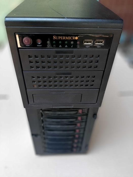 Сервер на базе Intel Xeon