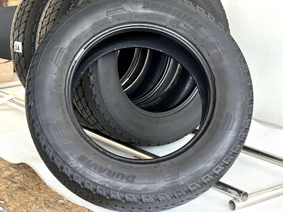 215/65 R16C Bridgestone Guravis