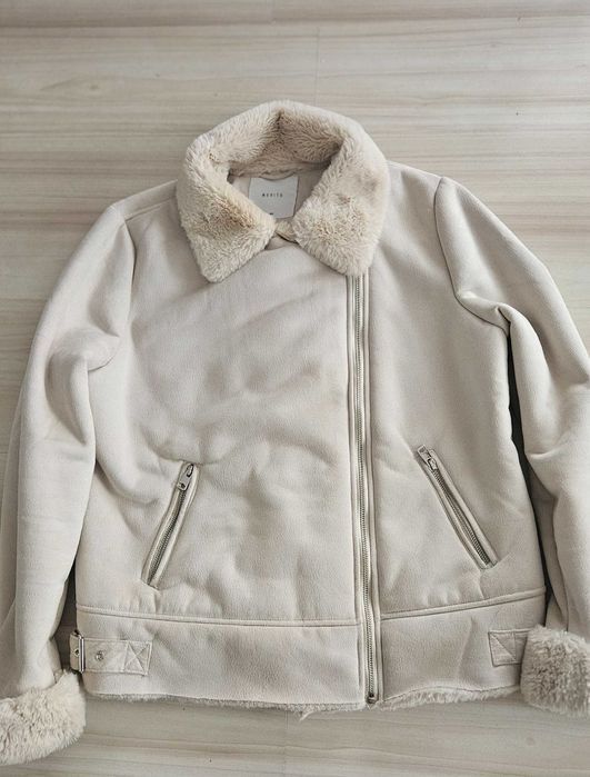 Kurtka beżowa Mohito