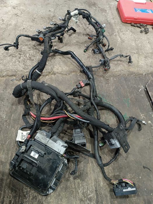 Проводка Опель Астра J 2011 opel astra j 1.7 cdti  Коса Мотора ЕБУ