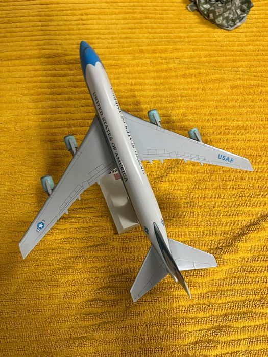 Maquete Avião Air Force One VC-25A (Boeing 747) – Escala 1:250