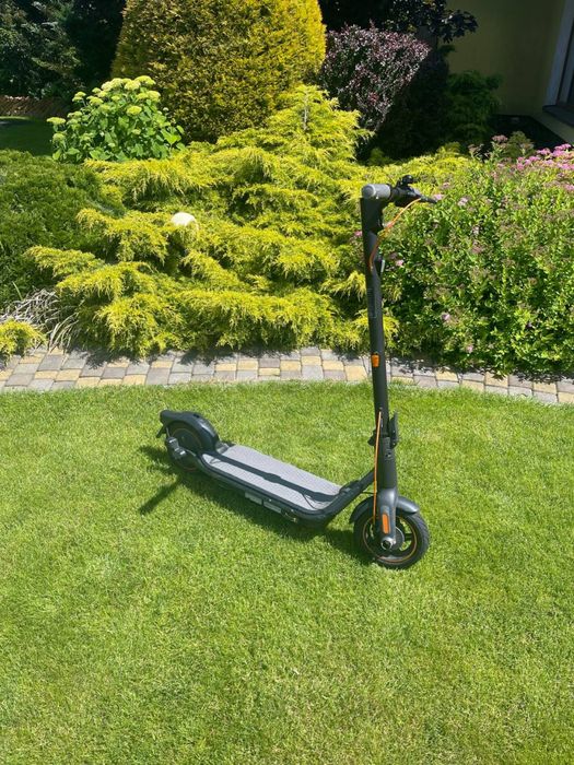 Електросамокат Segway  Ninebot F65I black
