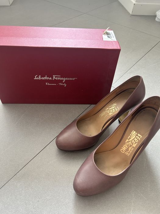 Взуття Ferragamo, Massimo Dutti, оригінал