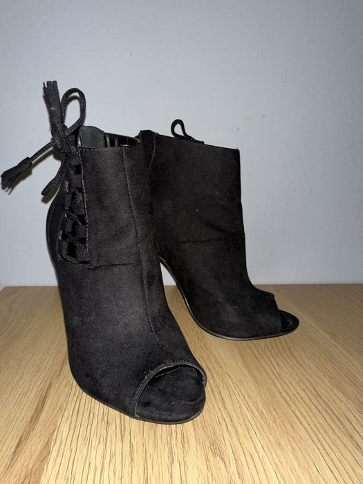 Buty na obcasie szpilki czarne zamszowe New Look