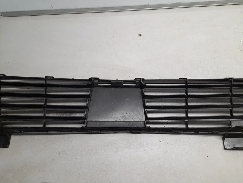 Opel Astra L VI 6 kratka środkowa zderzaka przód przedniego 9839979680