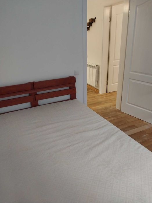 3-кімнатна квартира у приватному будинку центр