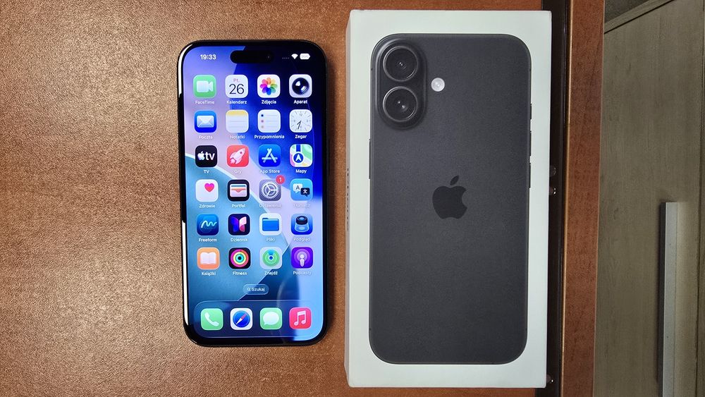 iPhone 16 128GB czarny, stan bdb, gwarancja