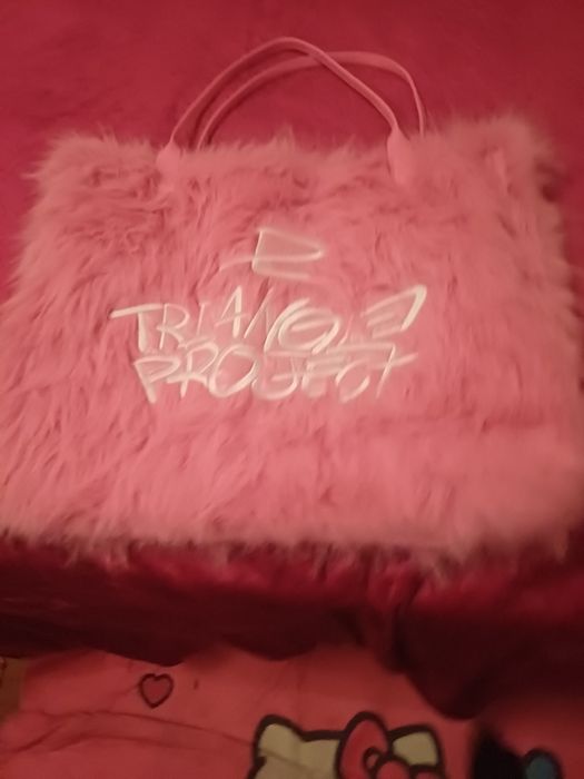 Vende se Mala de Pêlo