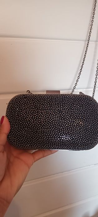 Carteira Clutch com pontos de brilhos