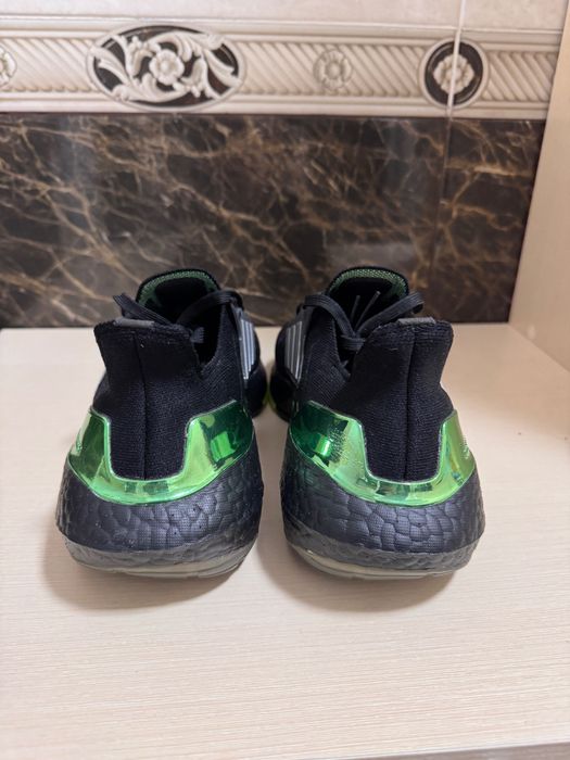 Кросівки adidas UltraBOOST 22