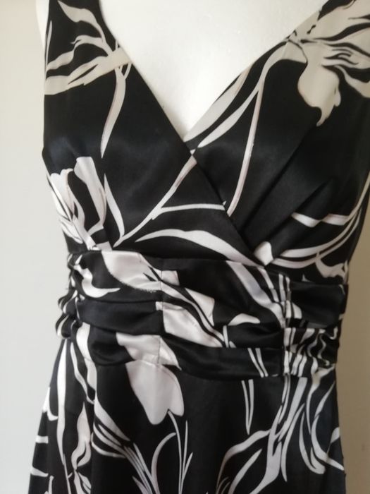 Elegancka sukienka 44 atłasowa