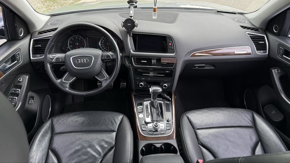 Продам СВОЮ Audi Q5 2.0 бенз 2015год 137 тыс км. Premium Plus