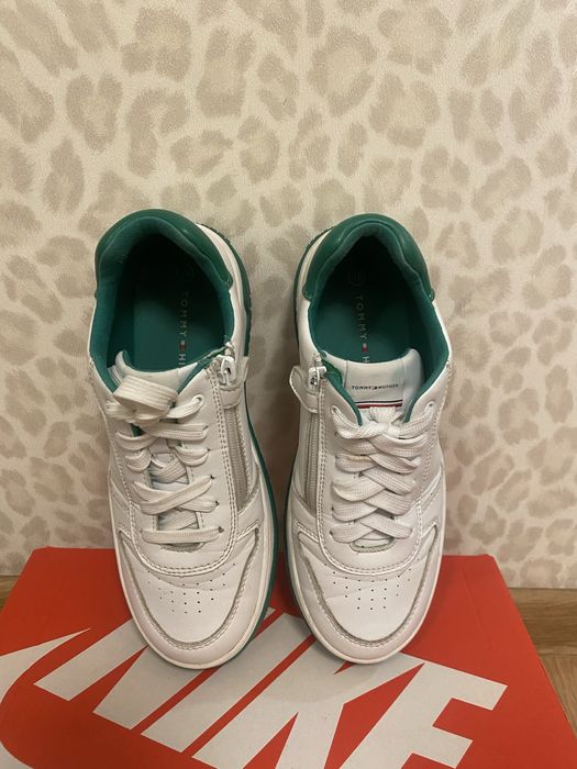 Кросівки жіночі TOMMY оригінал