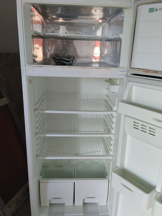 Frigorífico Ariston antigo