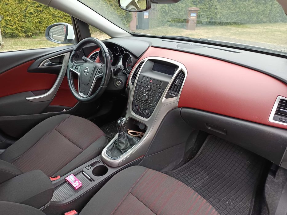 Sprzedam opel astra j 1,7diesel