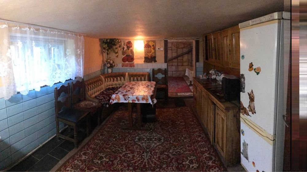 Здається будинок ,кімнати