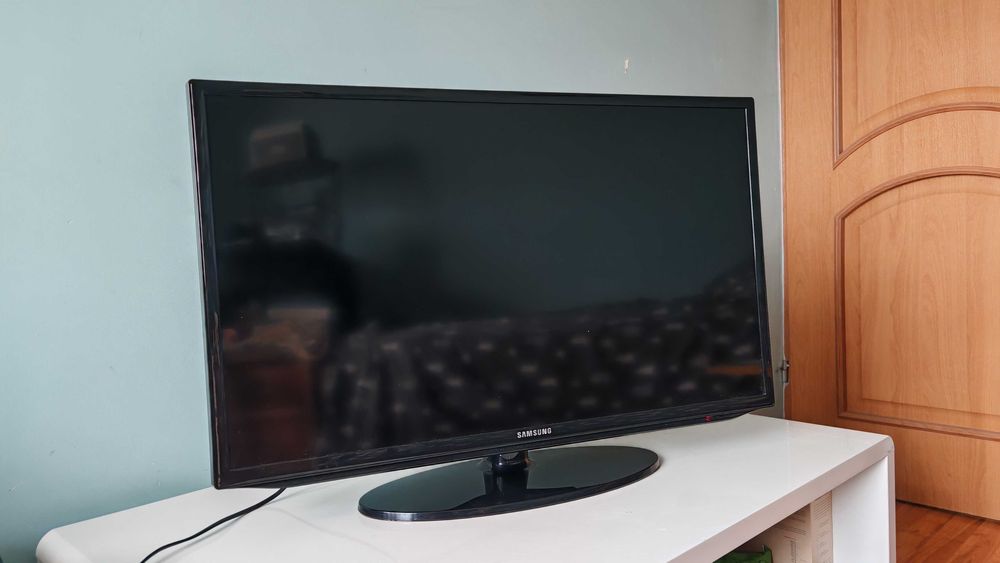 Telewizor LED Samsung 32 cale Full HD 1920 x 1080 + tuner DVB-T2