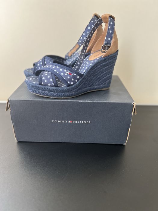 Босоніжки Tommy Hilfiger