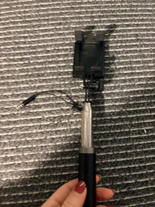 Selfie stick z funkcją power bank!
