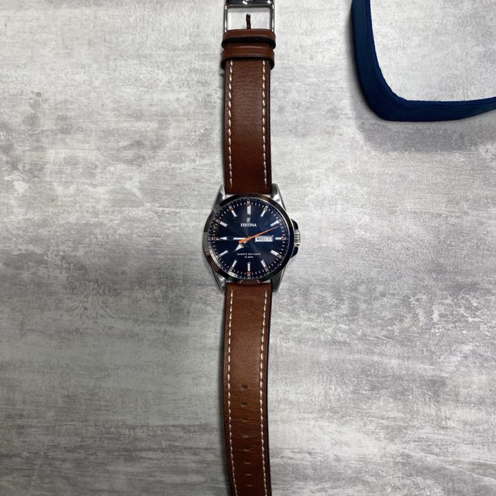 Продаю годинник Festina