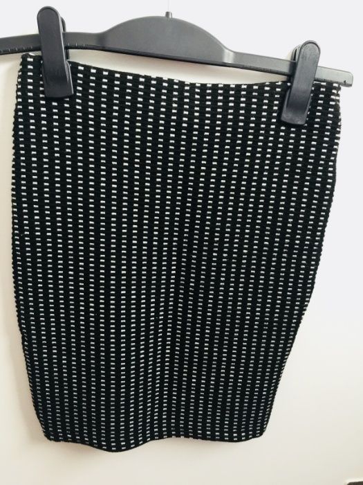 Saia justa com padrão