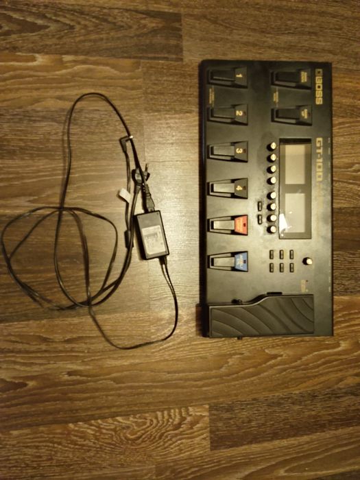 Multiefekt BOSS gt-100