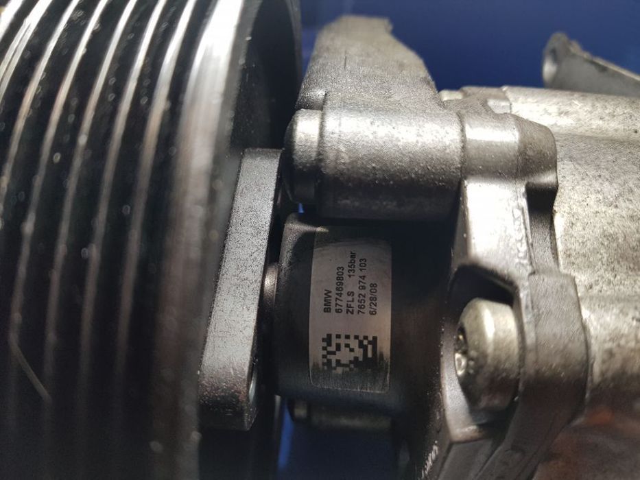 Bomba da direção direcção assistida BMW 530d 525d 535d E60 E61 temos