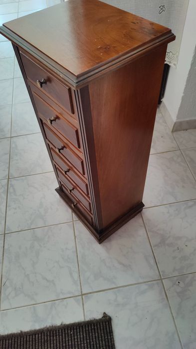 Moveis de apoio estado novo