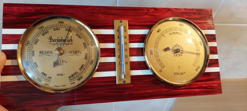 Продам барометр в идеальном состоянии