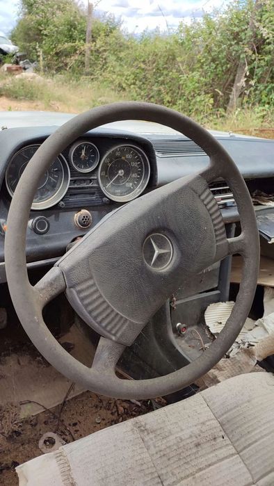 Mercedes 220D/8 1974 Para Peças